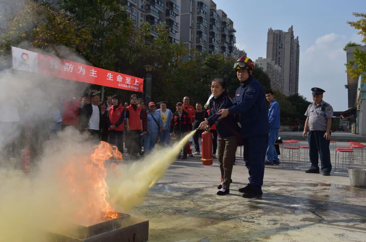 让每一个人都是自己生命的"守护神" 川西北气矿消防大队"119"消防宣传进社区