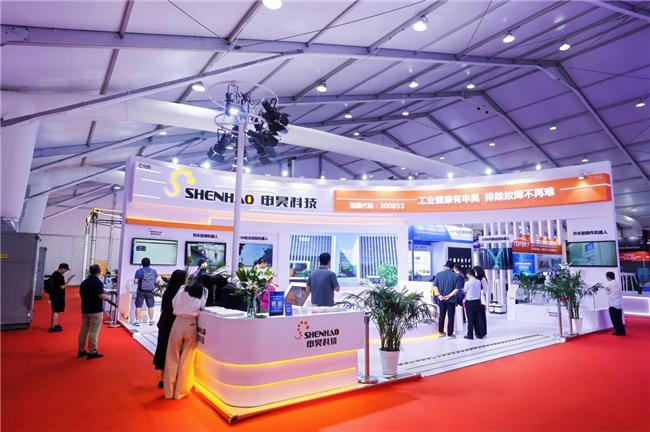 机器人“特种兵”军团亮相北京，构筑“海陆空隧”立体防线