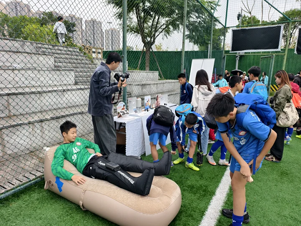 赋能校园体育：倍益康可变振幅筋膜枪，助力成华校超健儿科学恢复