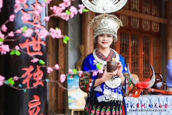 白金酒正式脱离茅台 二股东接盘 豪门贵胄如何频现乱象终成“弃子”？
