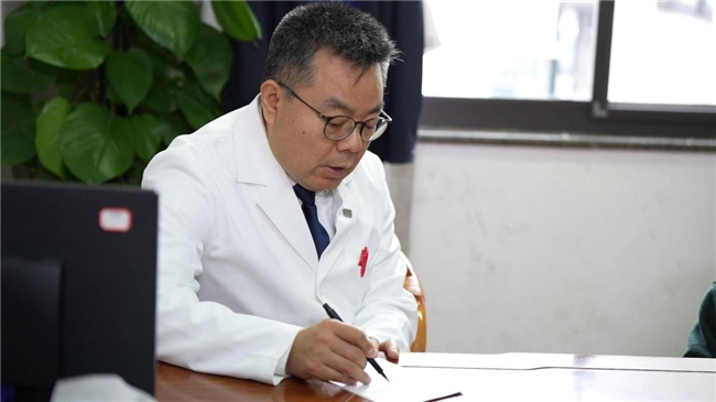 养天和互联网医院尚江涛院长，用行动和担当诠释医者仁心