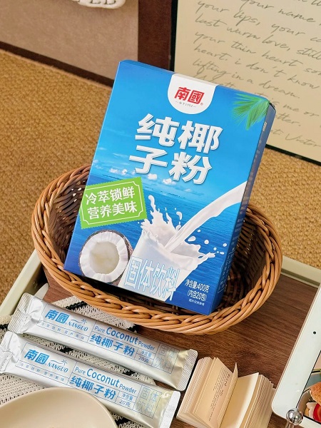 海岛好物亮相“全国两会” 南国食品香飘京城