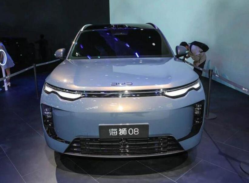 2026北京车展：比亚迪海洋网旗舰SUV海狮08正式首发亮相