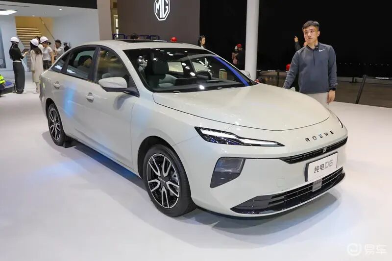 7.98万起！电机功率提升至120kW！新款荣威纯电D6上市！