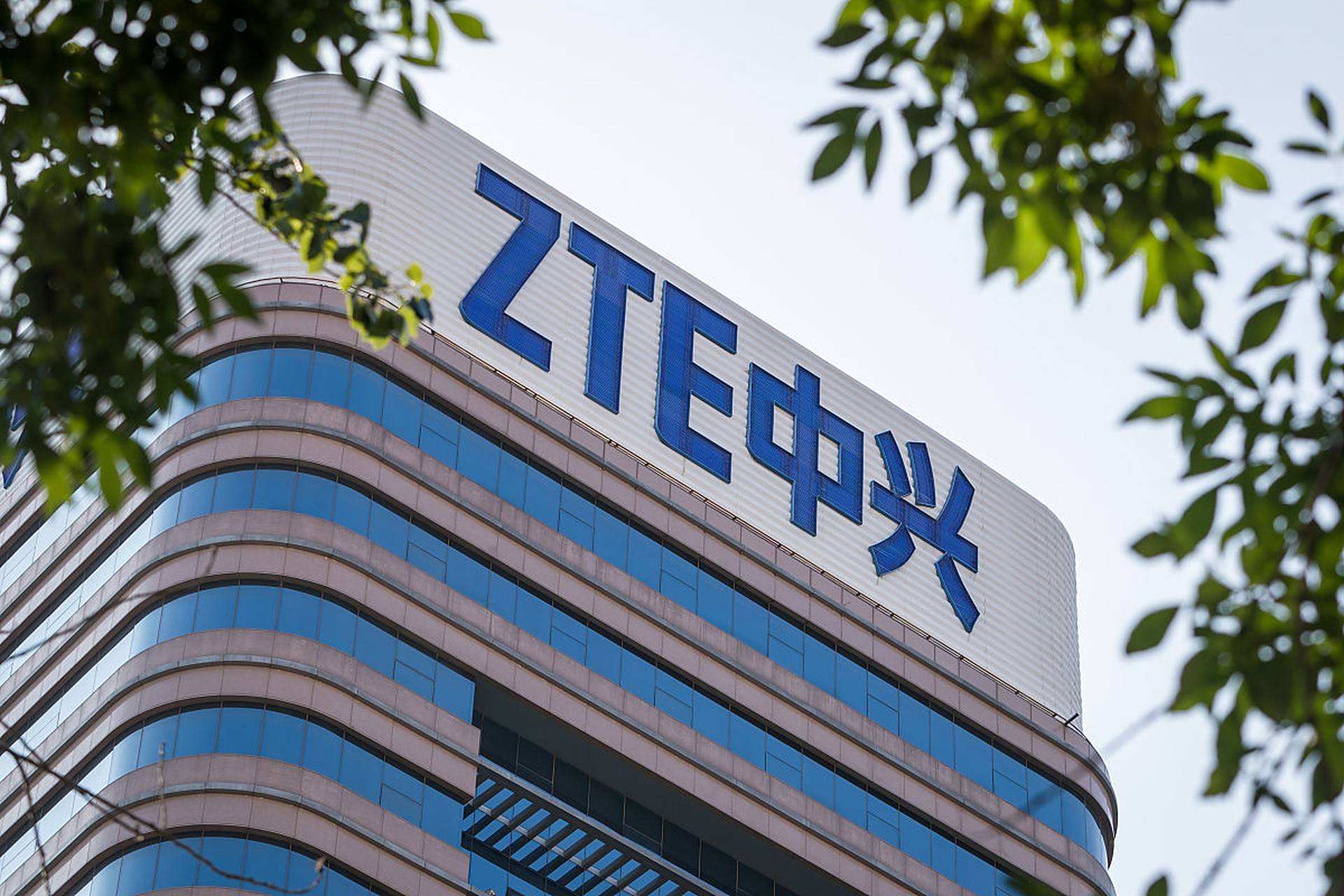 中兴努比亚对垒阶跃星辰 智能体手机盛夏将至