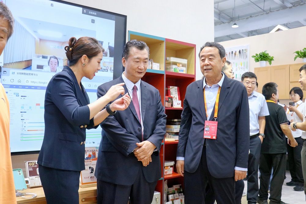 欣悦健康亮相2025服贸会，“居家养老四件套”广受关注