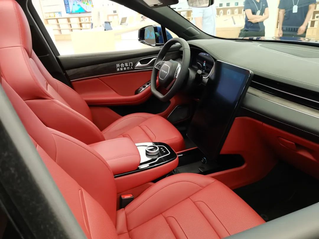 背靠华为更名为“赛力斯” 小康股份再添虚火？