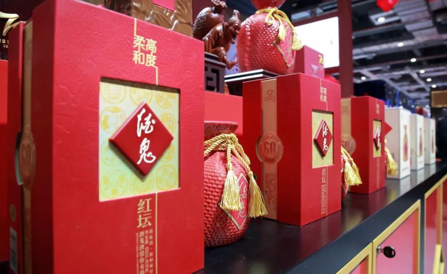 诉讼赔偿占净利润近15% 酒鬼酒何以撑起年近4倍涨幅