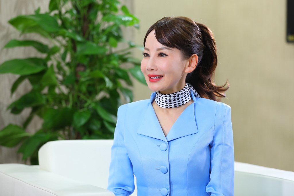 携程CEO孙洁：发掘女性消费力 女性引领旅游业的“网红经济”