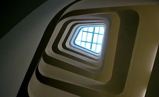 债务压力不断增大 恒大物业三成股权待售万科财团？