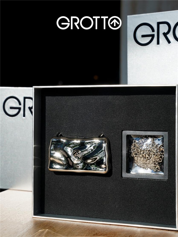 GROTTO个乐表达神秘的形式