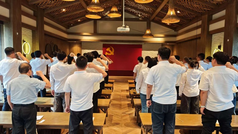 中建商砼苏南公司开展7月主题党日活动