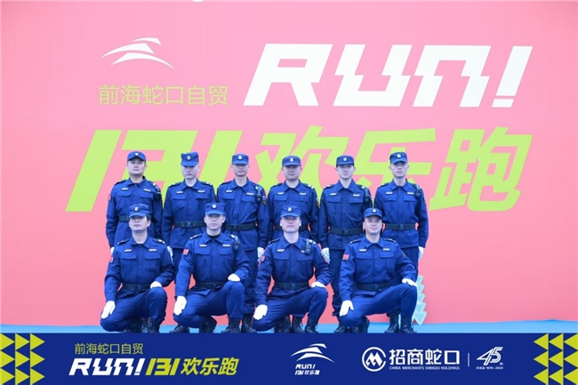平凡岗亭里的守护星光